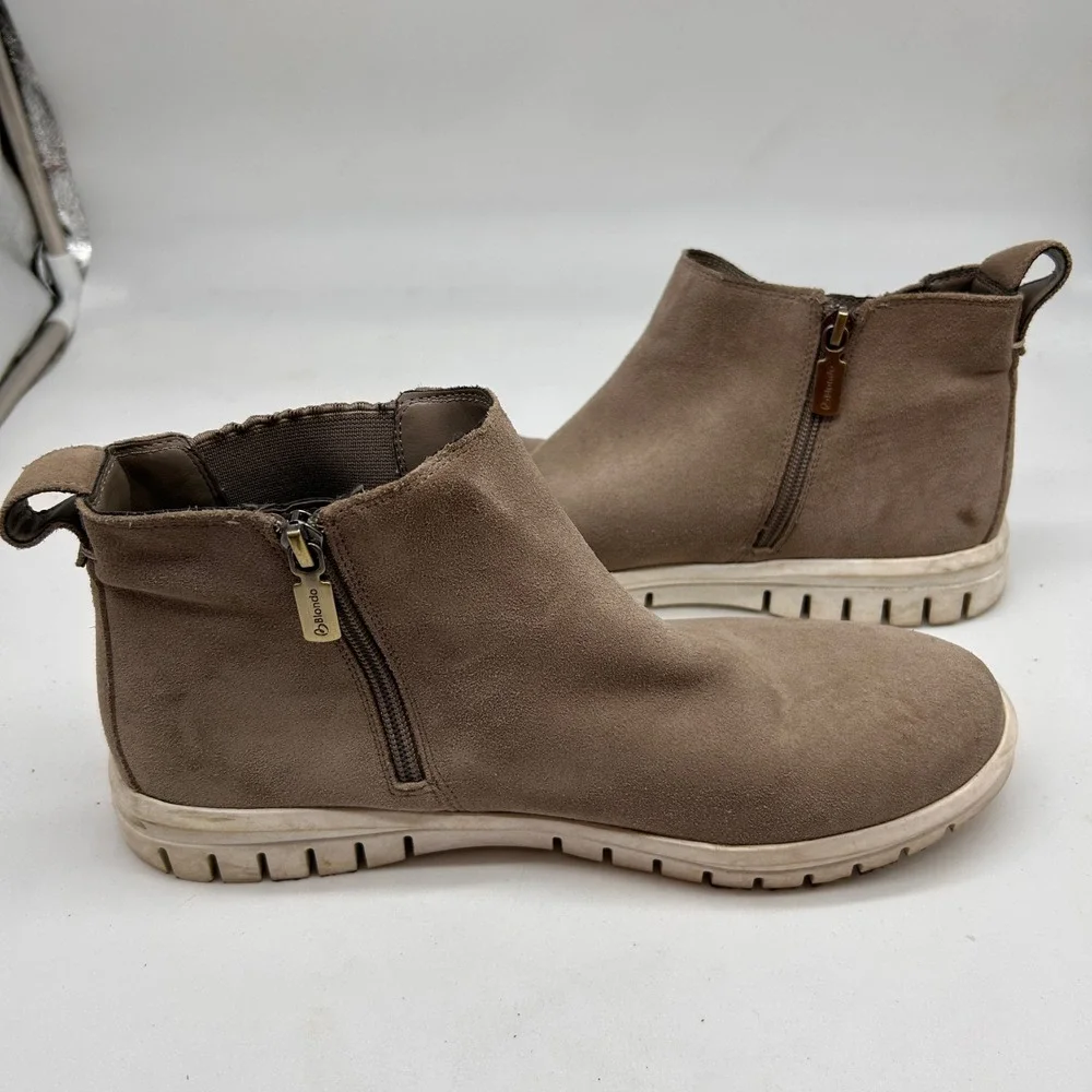 Blondo Waterproof Ankle Boots Taupe Suede Side Zip Womens 10M